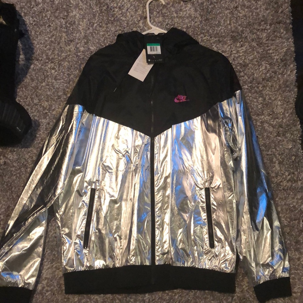 Nike windbreaker